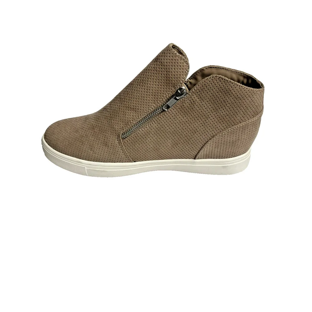 Cushionaire Sneakers Women